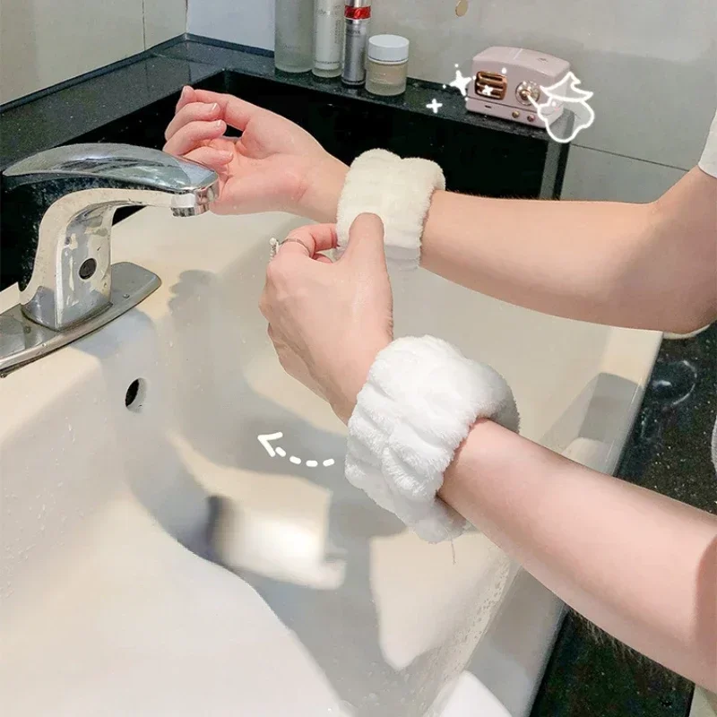 2 Buah Satu Pasang Gelang Cuci - Wristband Pair Sweat ulasan dan harga